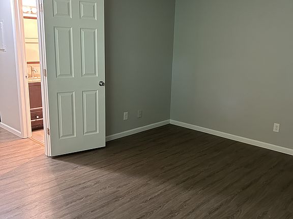 5th image of 812 Clough Pike APT 3