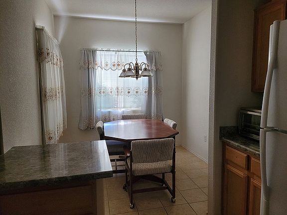 5th image of 1050 E Cactus Ave Unit 1096