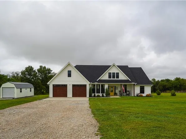 1003 SE 750th Rd, Windsor, MO 65360