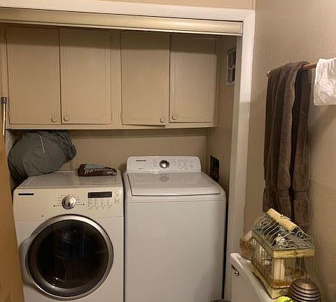 5th image of 7564 Hazelcrest Dr