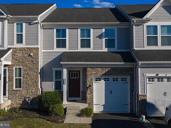 2nd image of 1517 Emily Ct