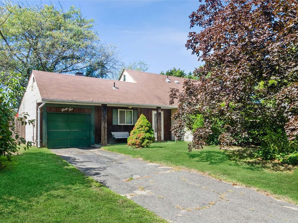 1st image of 42 Blackpine Dr