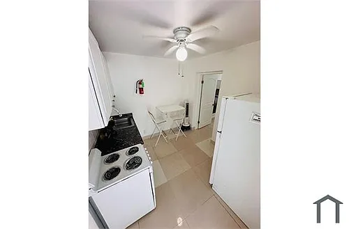 1177 NW 30th St #C Photo 1