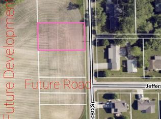 400 S 8th St, Upland, IN 46989