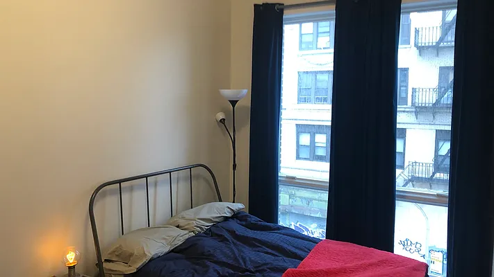 Rented by Nooklyn NYC LLC | media 54