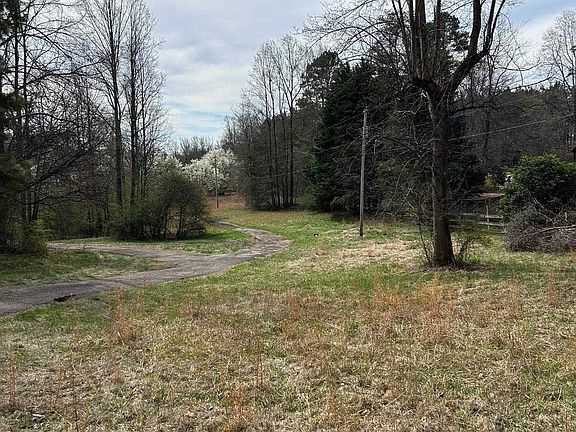 3rd image of 2144 Fox Squirrel Ridge Rd