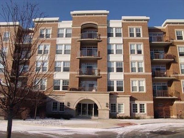 1st image of 455 W Wood St Unit 211