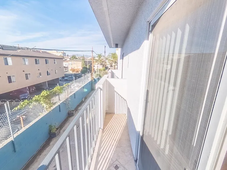 Villa De Adel Apts — Photo 56