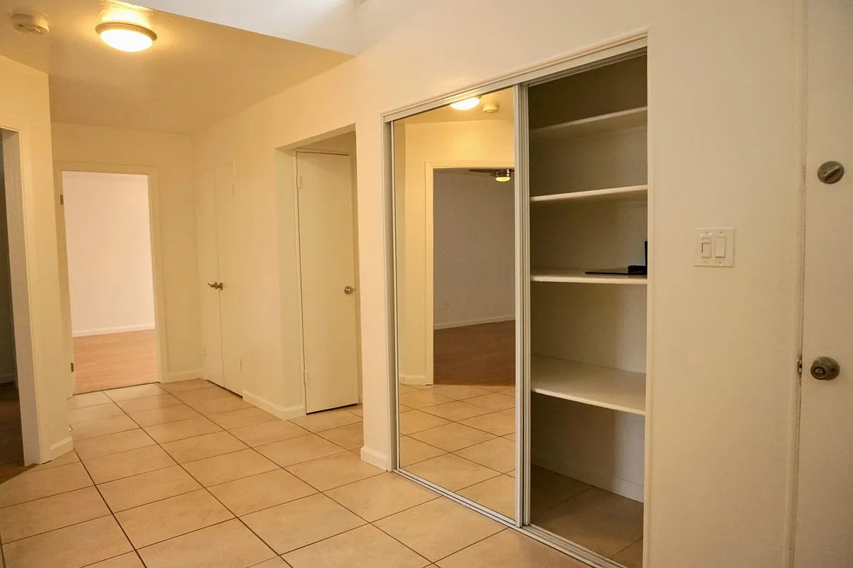 2 bed, 1.0 bath, 900 sqft, $2,195 — Photo 4