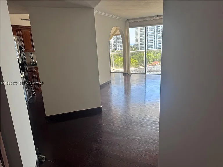 3610 Yacht Club Dr #1002 — Photo 23