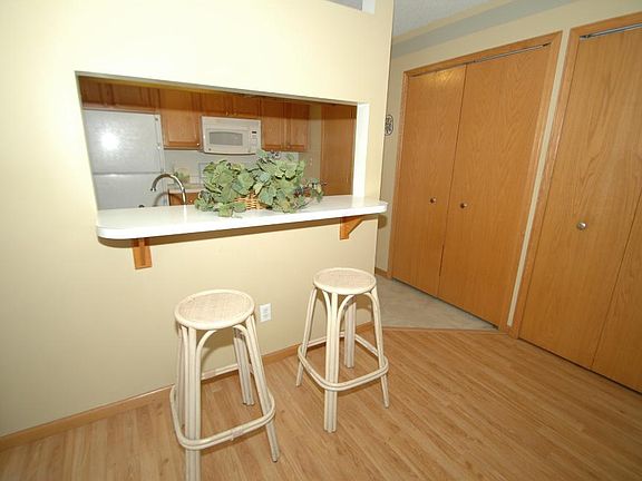 5th image of 1929 Southcross Dr #1202
