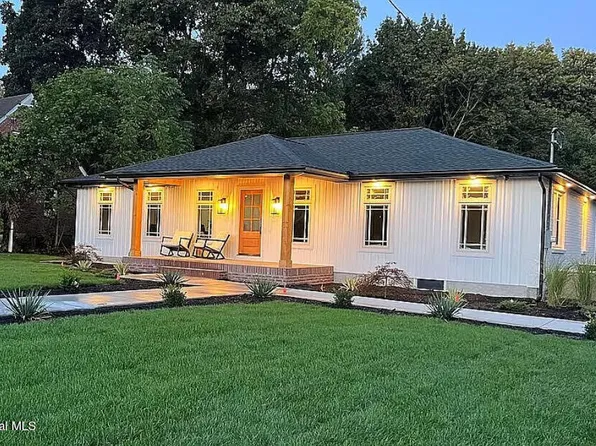 9 Wing Road, Rexford, NY 12148