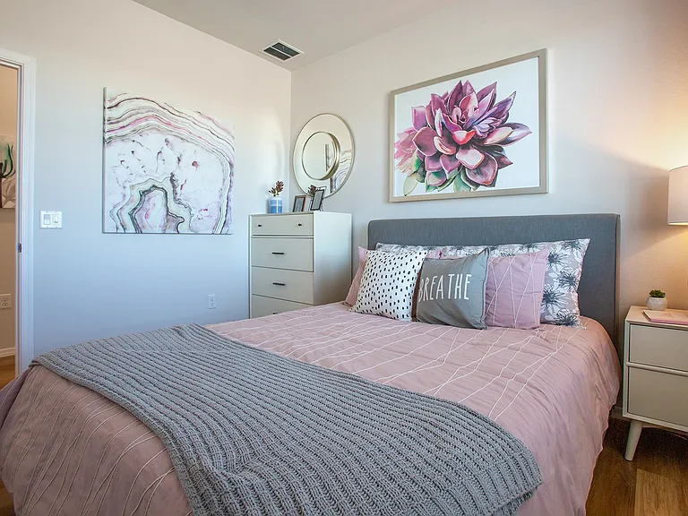 San Stefano Townhomes — Photo 16