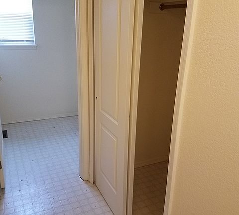 4th image of 6050 Scout Dr