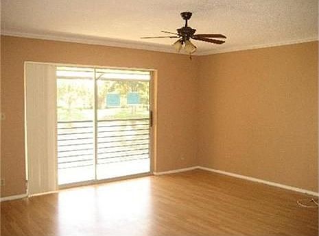 4th image of 405 Gardens Dr APT 203