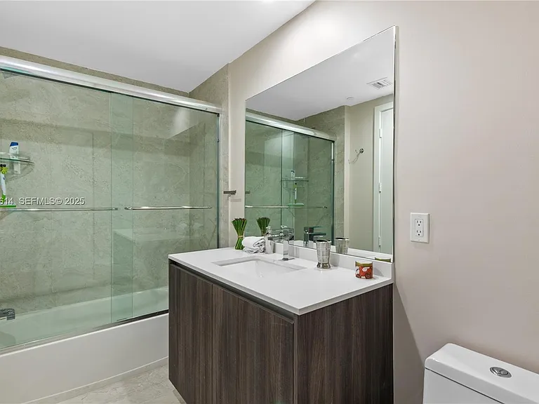488 NE 18th St #908 — Photo 18