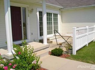 9928 Sunrise Ln, Johnston, IA 50131