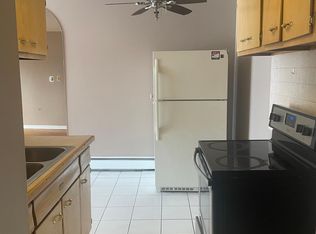 605 N Wolf Rd APT E9, Hillside, IL 60162