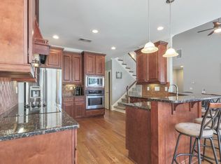 118 Beaconsfield Dr, Sharpsburg, GA
