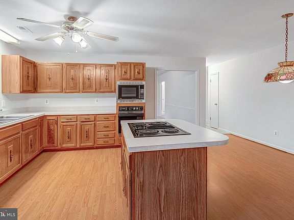 5th image of 14363 Bristow Rd