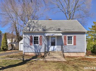 57 Vineyard Rd, North Haven, CT 06473