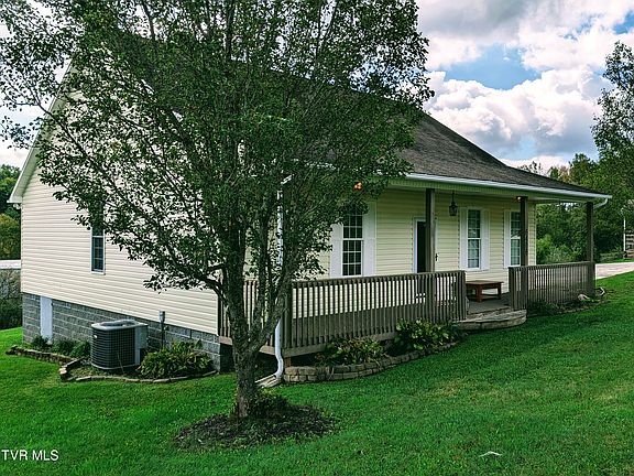 2nd image of 6406 Black Oak St