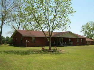 219 Gene Griffin Ln, Glennville, GA 30427