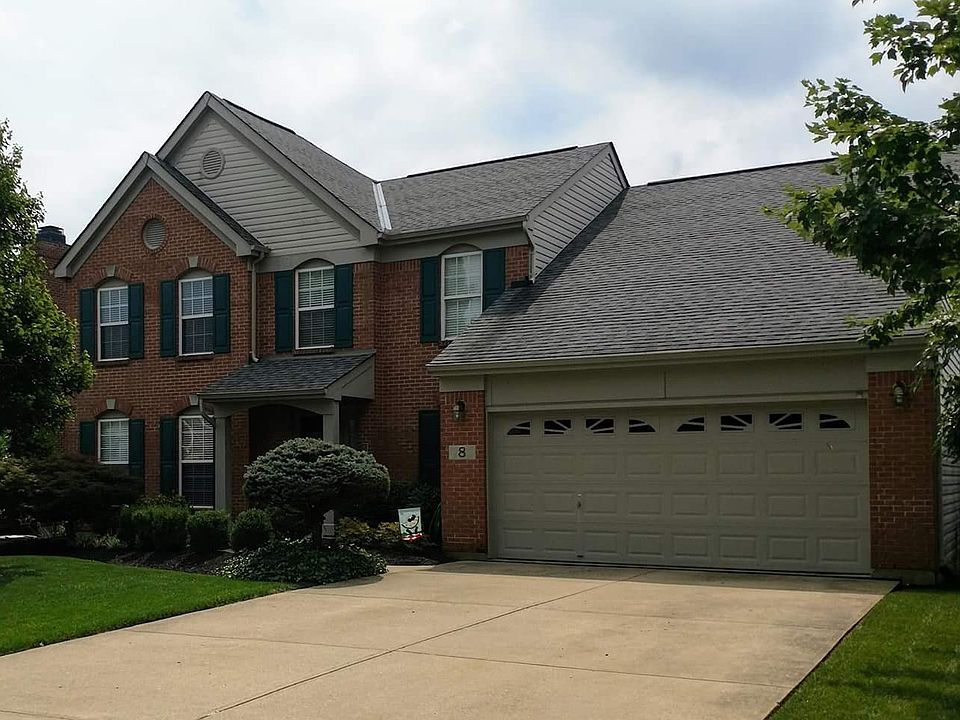 Lge, well-kept 2 story
