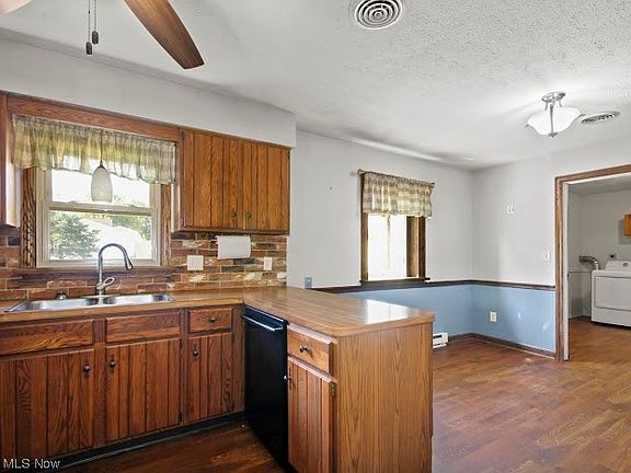 3rd image of 5601 London Dr