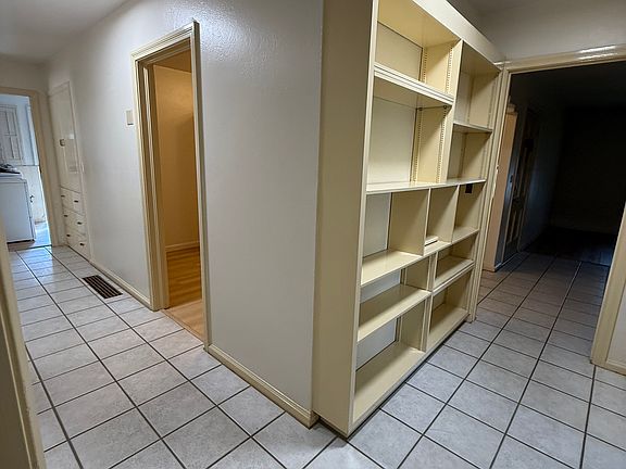 5th image of 25 W Monterey Ave