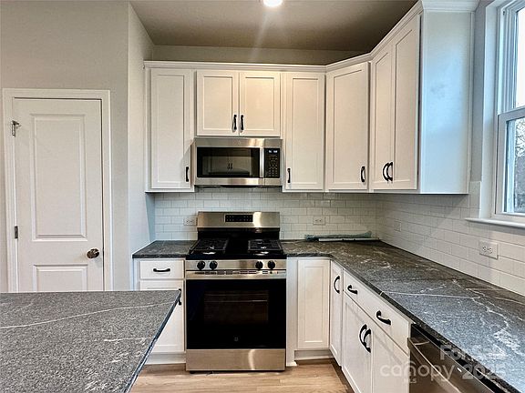 3rd image of 234 Ferebee Pl #Brx0075
