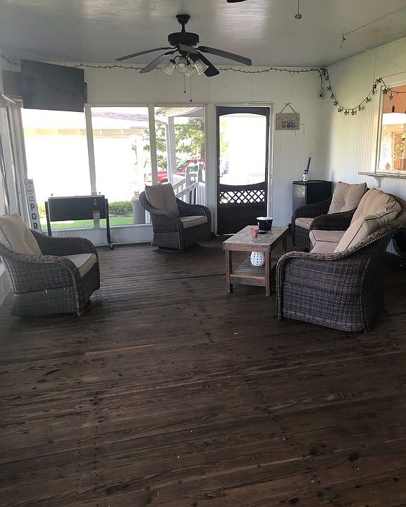 Screened in back porch 
