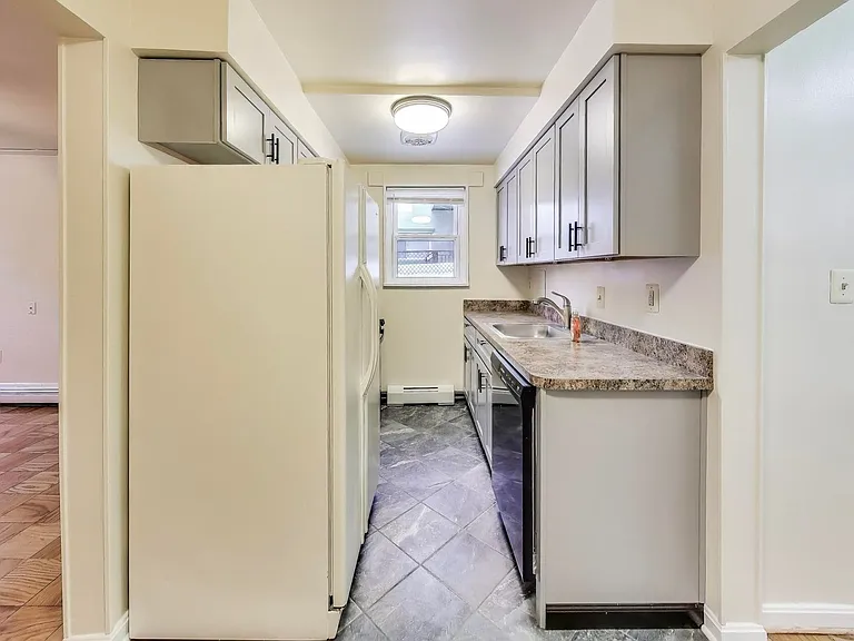 7523 Maple Ave #2 — Photo 4