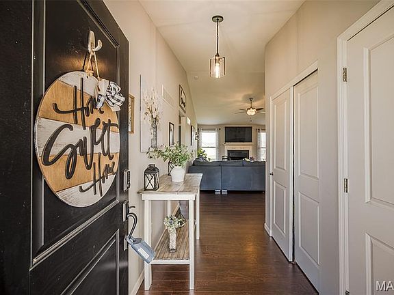 4th image of 126 Riverdale Woods Cir