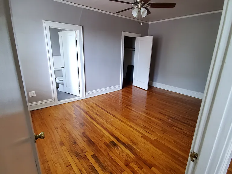 327 N Taylor Ave #304 — Photo 3