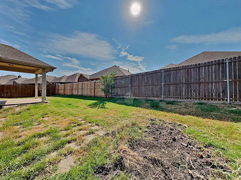 504 Fossil Creek Dr — Photo 22