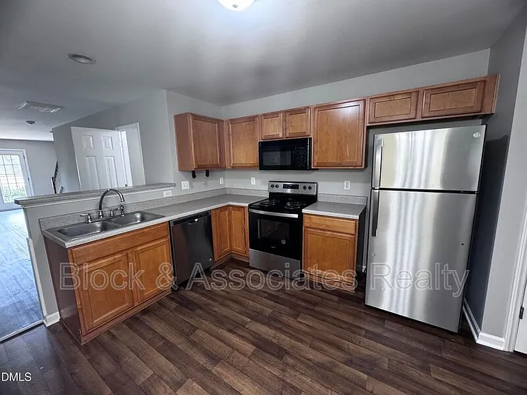 2630 Vega Ct — Photo 2