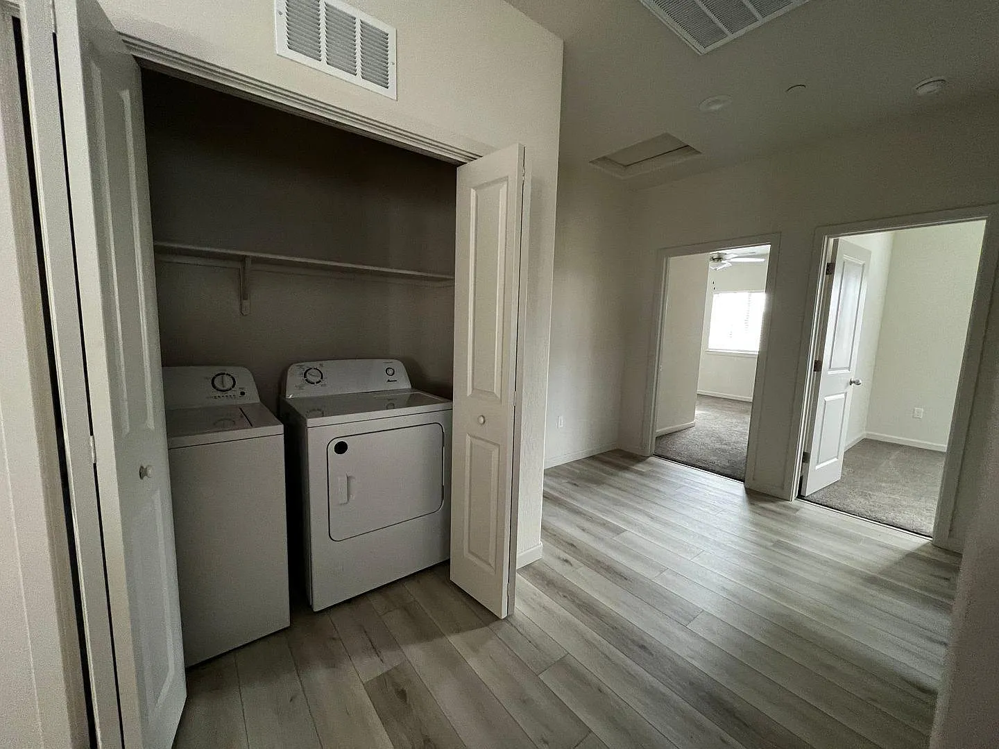 4547 S Silvervale St — Photo 4
