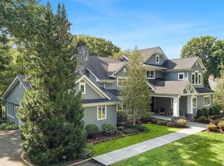 6 Ridgeview Ln, Huntington, NY 11743