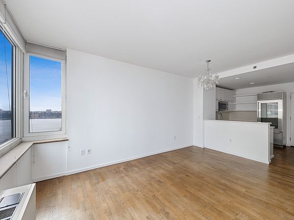 3rd image of 635 W 42nd St APT 20M