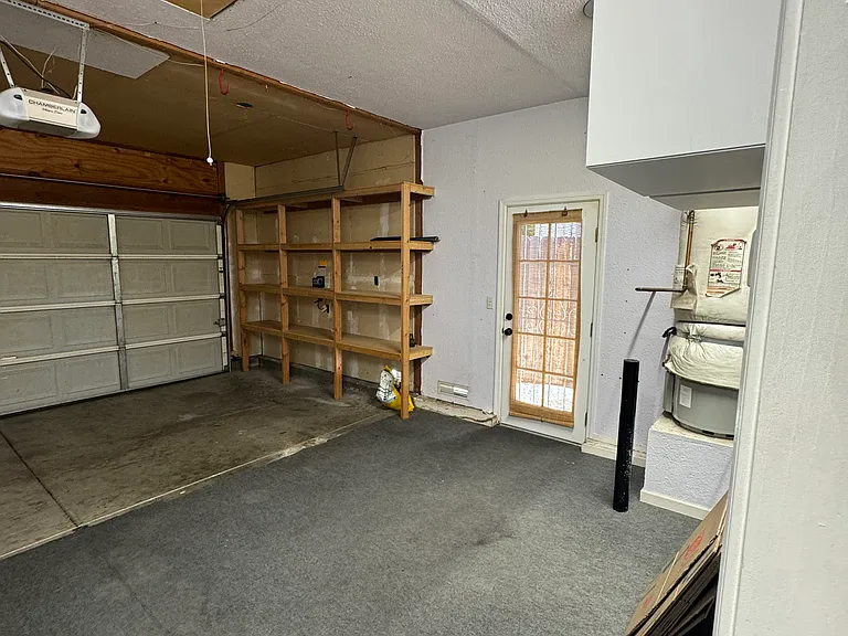 9226 Lucchesi Dr — Photo 20