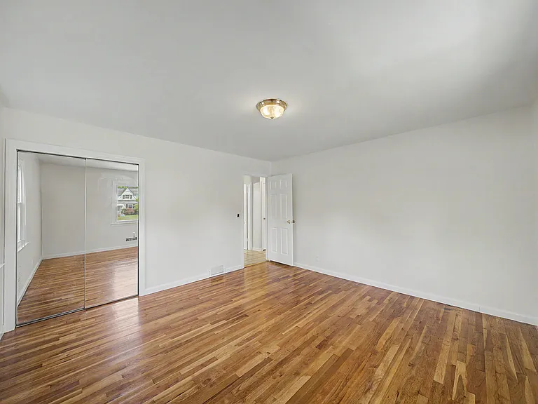 35-10 Lindsay Rd — Photo 18