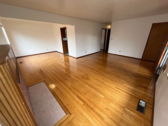 2nd image of 6115 NE Clackamas St #6115