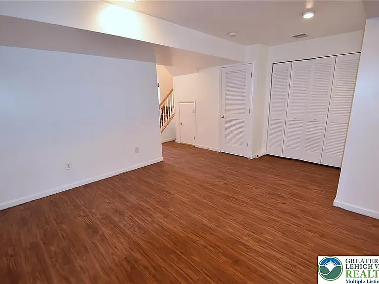 136 Knollwood Dr — Photo 18