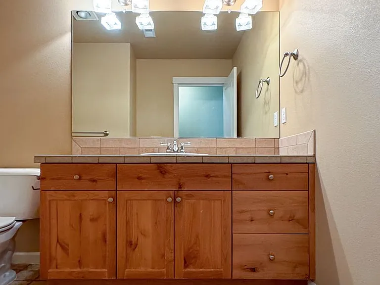 20468 Brentwood Ave — Photo 30