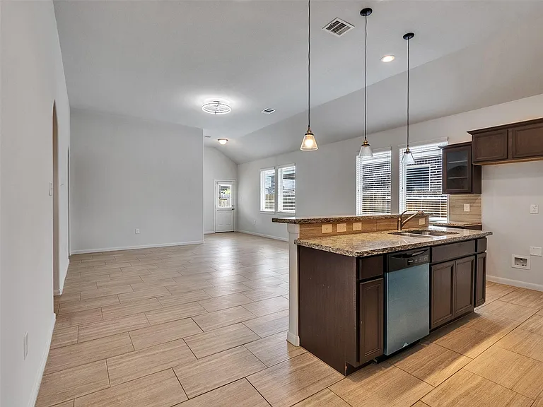 10026 Thicket Park Ln — Photo 8