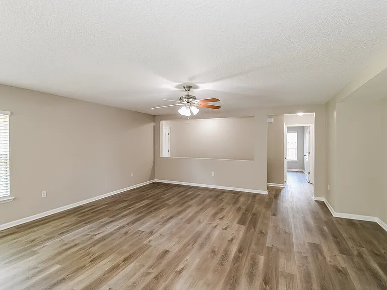 76309 Deerwood Dr — Photo 3
