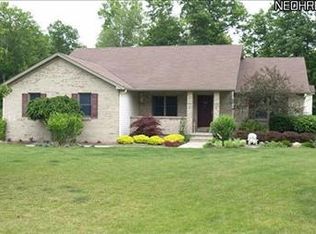 2121 Oakwood St, Girard, OH