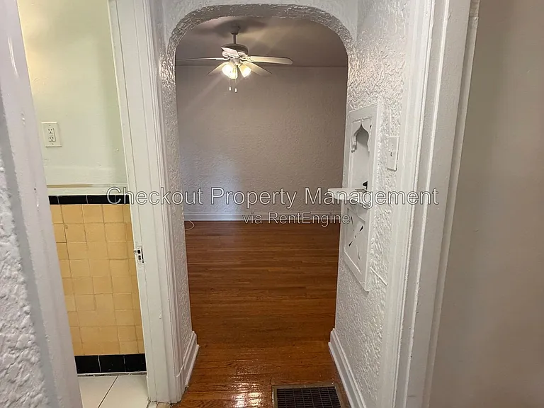 7338 Forsyth Blvd #206 — Photo 11