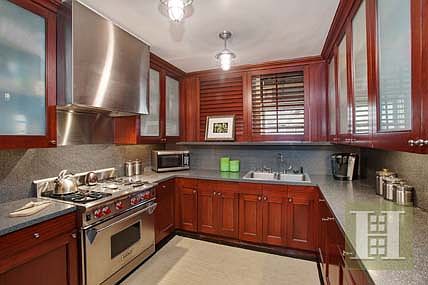 4th image of 1125 Park Ave #9D